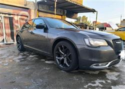 کرایسلەر 300